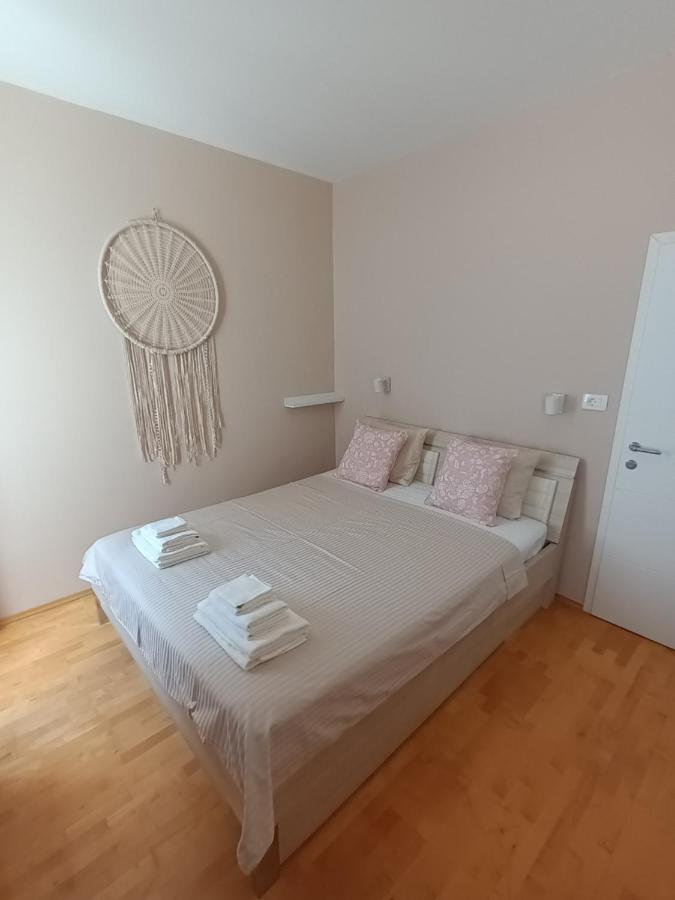 Family Sea Fun Apartment 코페르 외부 사진
